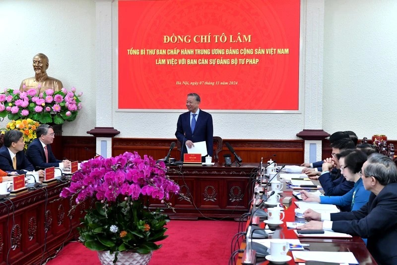 Nâng cao chất lượng xây dựng, hoàn thiện pháp luật