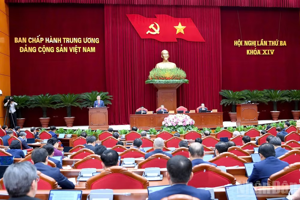 Khai mạc Hội nghị lần thứ 3 Ban Chấp hành Trung ương Đảng khóa XIV