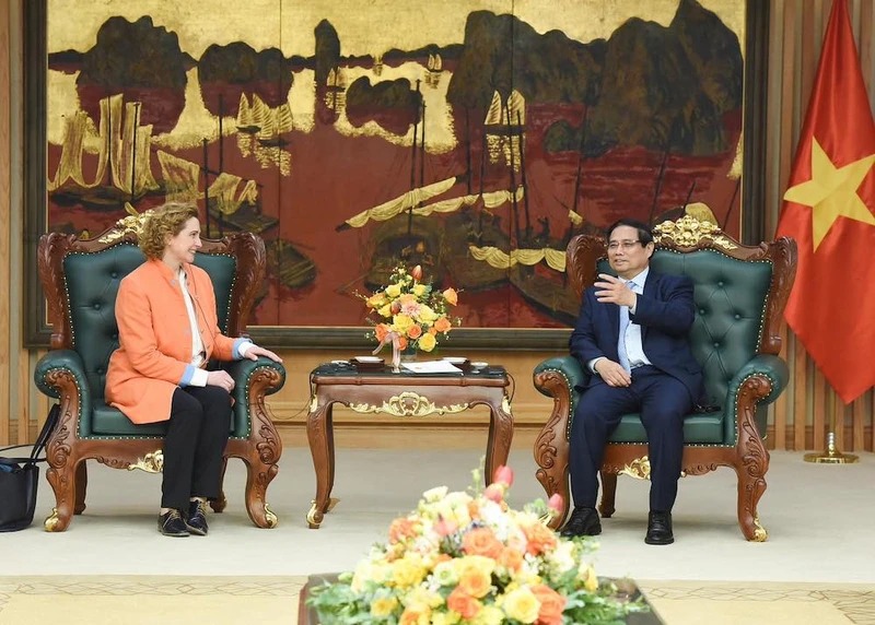 Mong muốn EIB cung cấp tài chính ưu đãi cho các dự án chuyển đổi năng lượng của Việt Nam