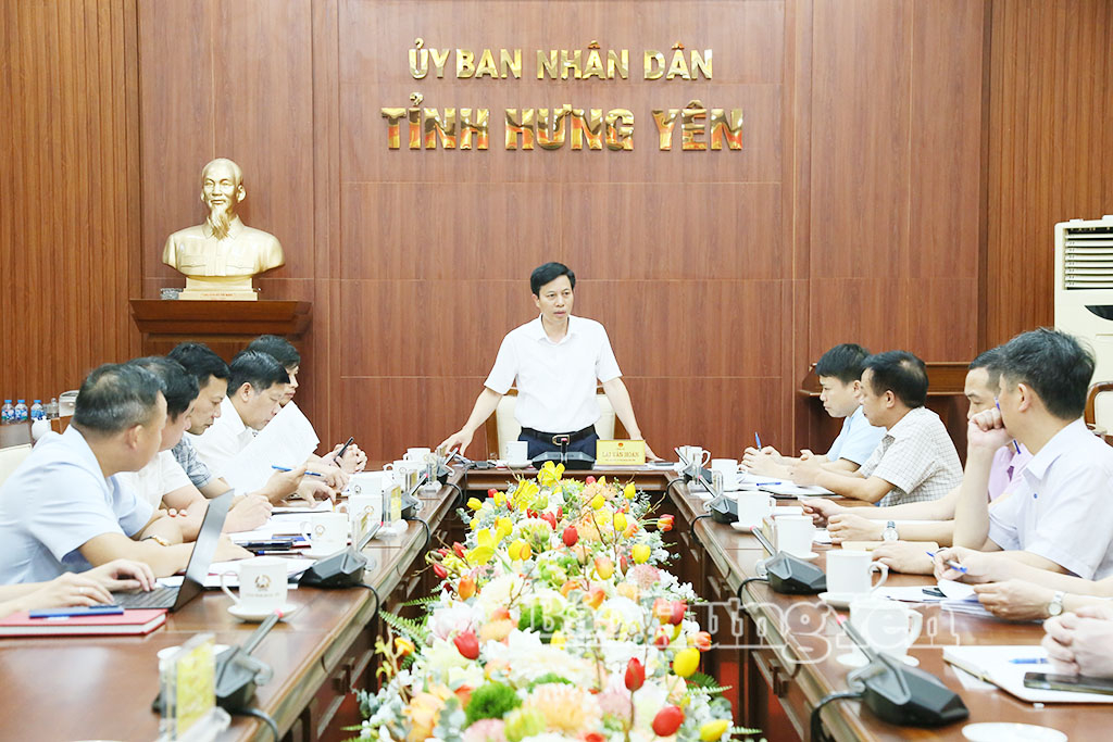 UBND tỉnh họp nghe báo cáo tiến độ Dự án thành phần 1.3 thuộc Dự án Xây dựng cầu Ngọc Hồi và đường dẫn hai đầu cầu