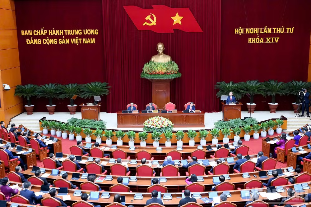 Ngày làm việc thứ hai Hội nghị lần thứ tư Ban Chấp hành Trung ương Đảng khóa XIV