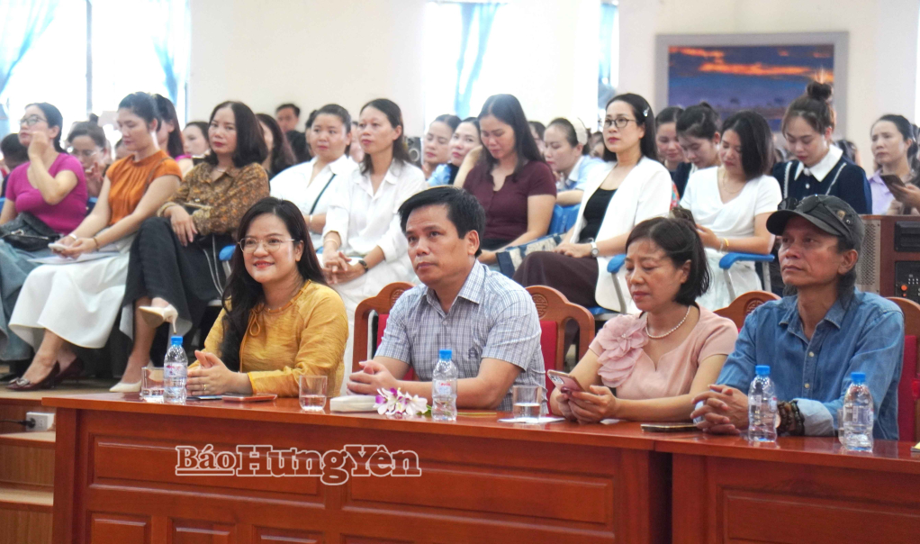 720 giáo viên dự lớp bồi dưỡng nghệ thuật chèo