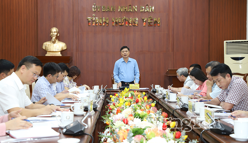 UBND tỉnh họp nghe Sở Giáo dục và Đào tạo báo cáo một số nội dung quan trọng