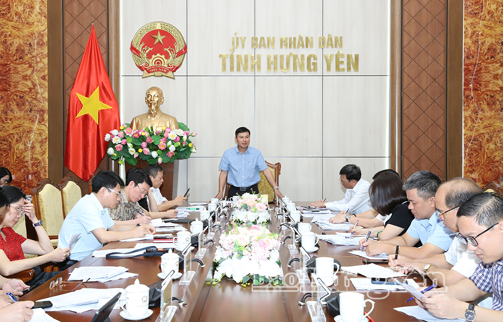 UBND tỉnh họp cho ý kiến về phân cấp quản lý kinh tế - xã hội, nguồn thu, nhiệm vụ chi