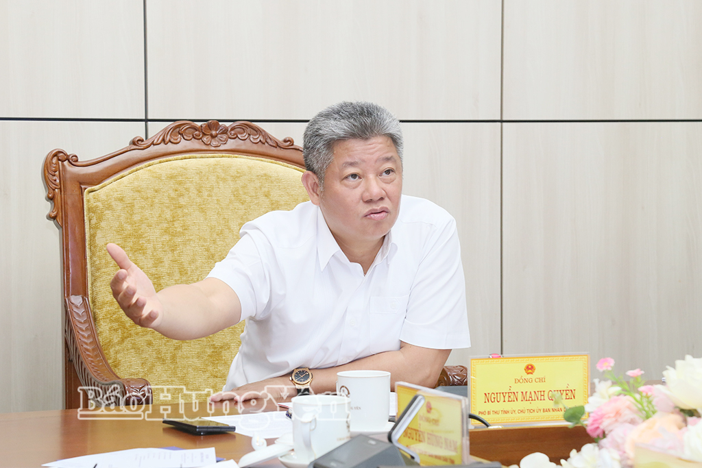 UBND tỉnh họp xem xét, cho ý kiến về một số nội dung quan trọng