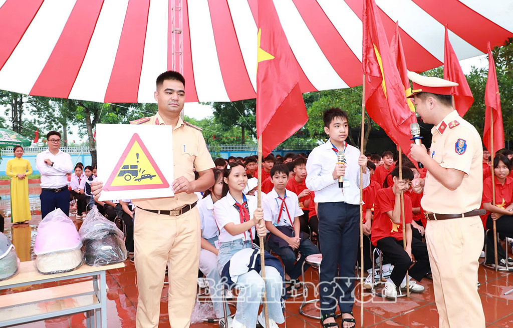 Hình thành ý thức, thói quen tuân thủ pháp luật cho học sinh