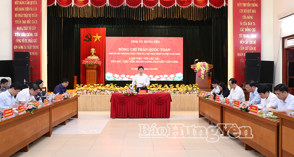 Đồng chí Trần Quốc Toản, Phó Bí thư Thường trực Tỉnh ủy, Chủ tịch Ủy ban MTTQ Việt Nam tỉnh làm việc với một số xã