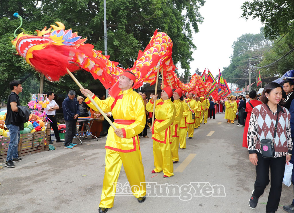 Ngày xuân thăm đền Phù Ủng