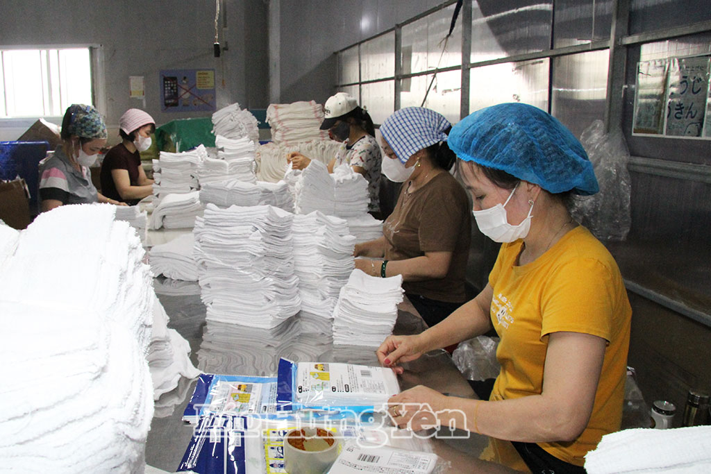 Khí thế thi đua lao động, sản xuất tại các doanh nghiệp