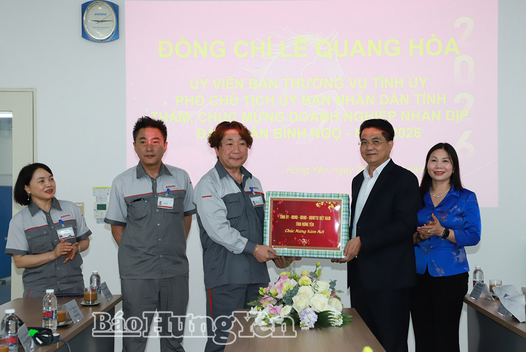 Phó Chủ tịch UBND tỉnh Lê Quang Hòa thăm, động viên doanh nghiệp dịp Xuân mới