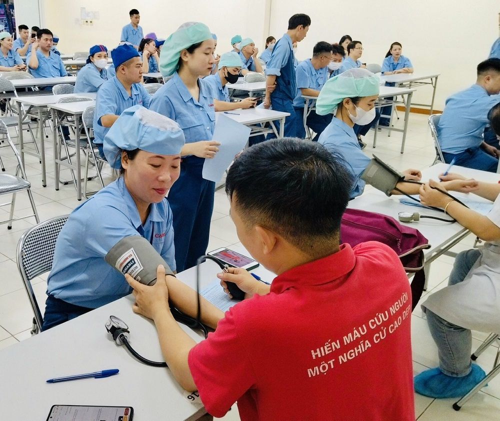 Đẩy mạnh phong trào hiến máu tình nguyện trong công nhân lao động các khu công nghiệp tỉnh