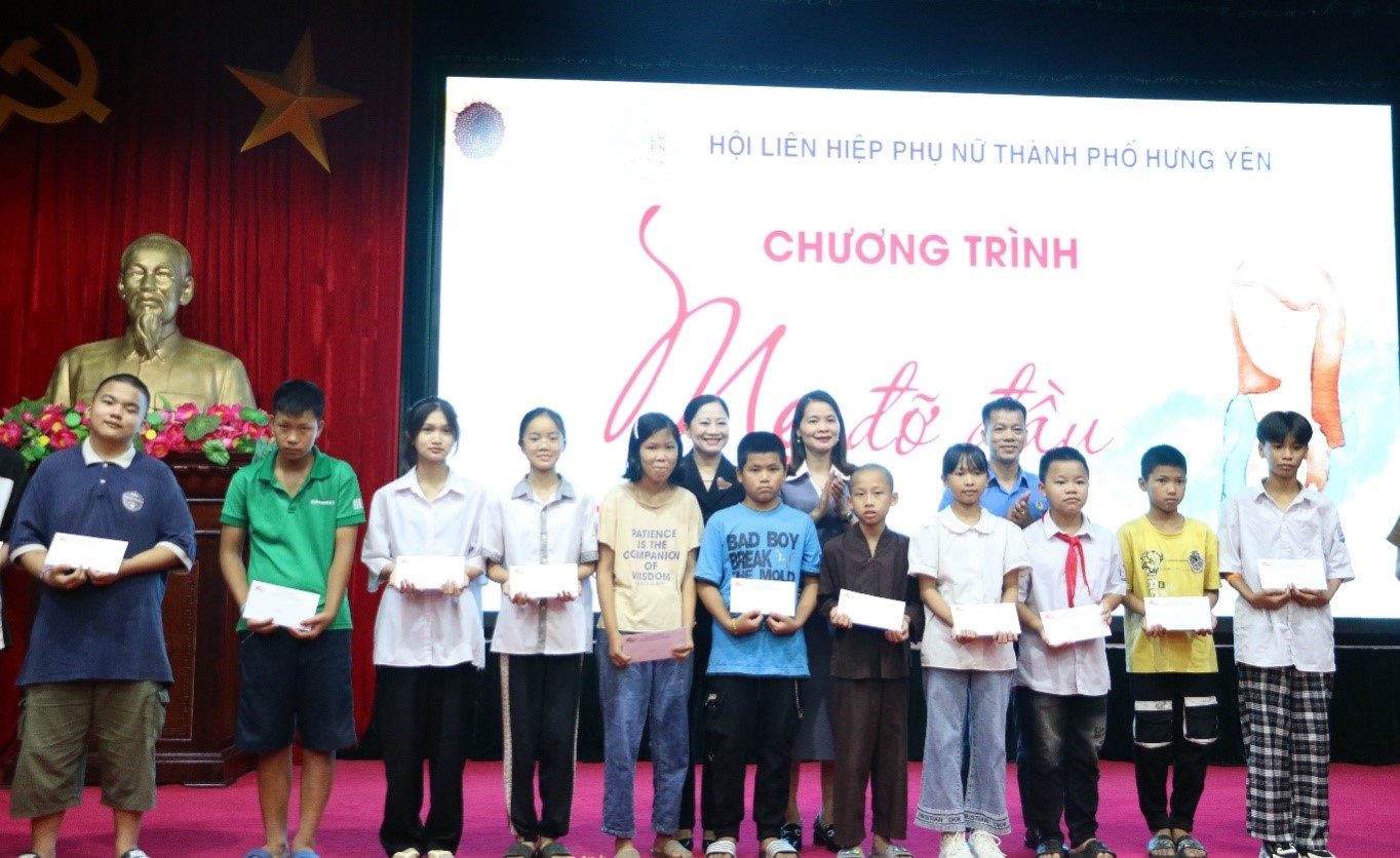 Hội LHPN Thành phố Sơ kết công tác hội và phong trào phụ nữ 6 tháng đầu năm 2024, triển khai phương hướng, nhiệm vụ 6 tháng cuối năm 2024