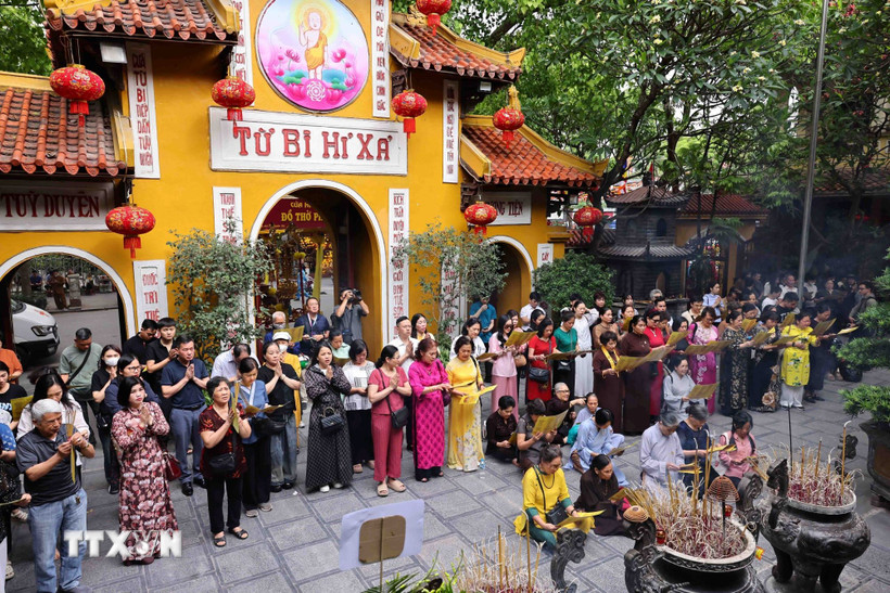 Tự do tôn giáo ở Việt Nam - Những con số không biết dối lừa