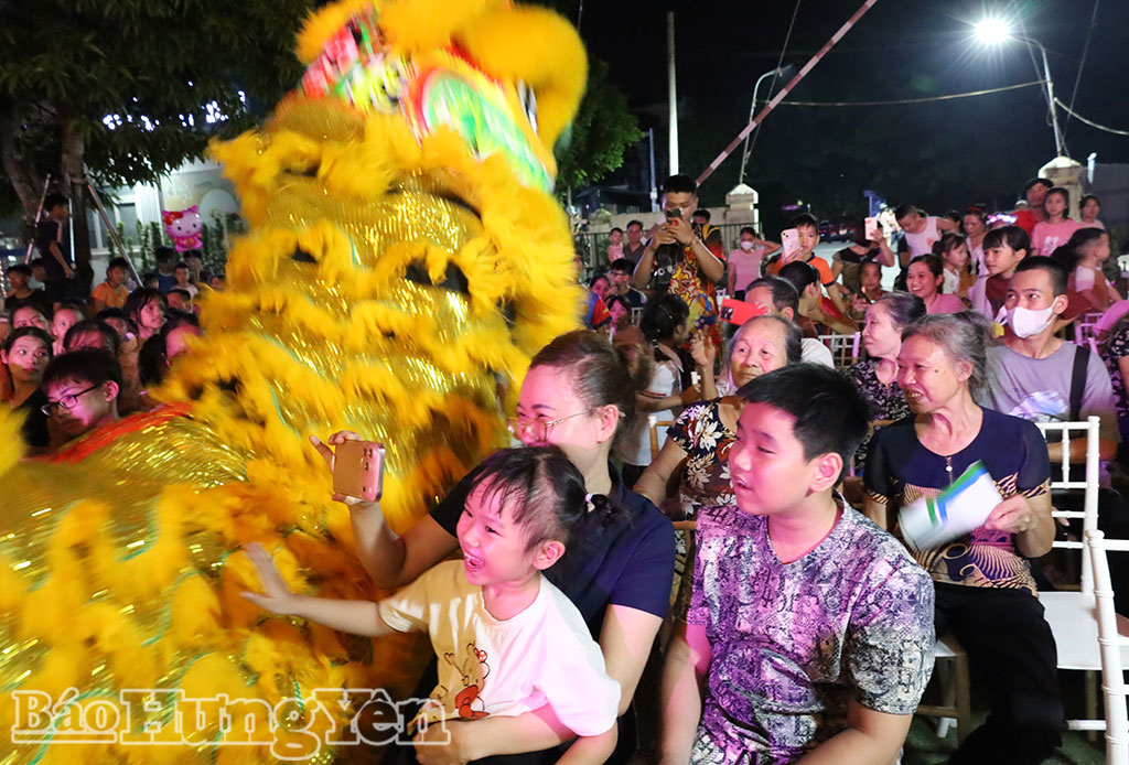 Tết Trung thu ấm áp cho bệnh nhân nhỏ tuổi