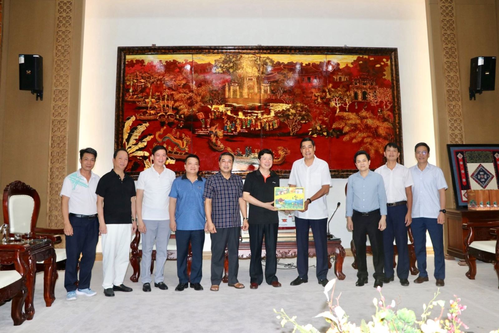 Đoàn công tác Huyện ủy Ba Chẽ, tỉnh Quảng Ninh thăm và làm việc tại Thành phố Hưng Yên.