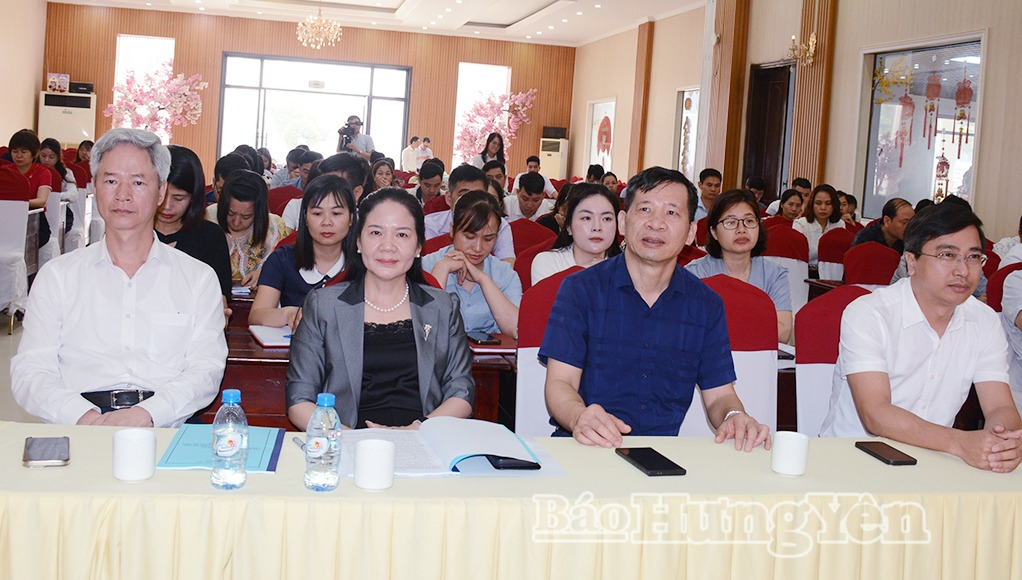 Tập huấn chỉnh lý, số hóa tài liệu lưu trữ