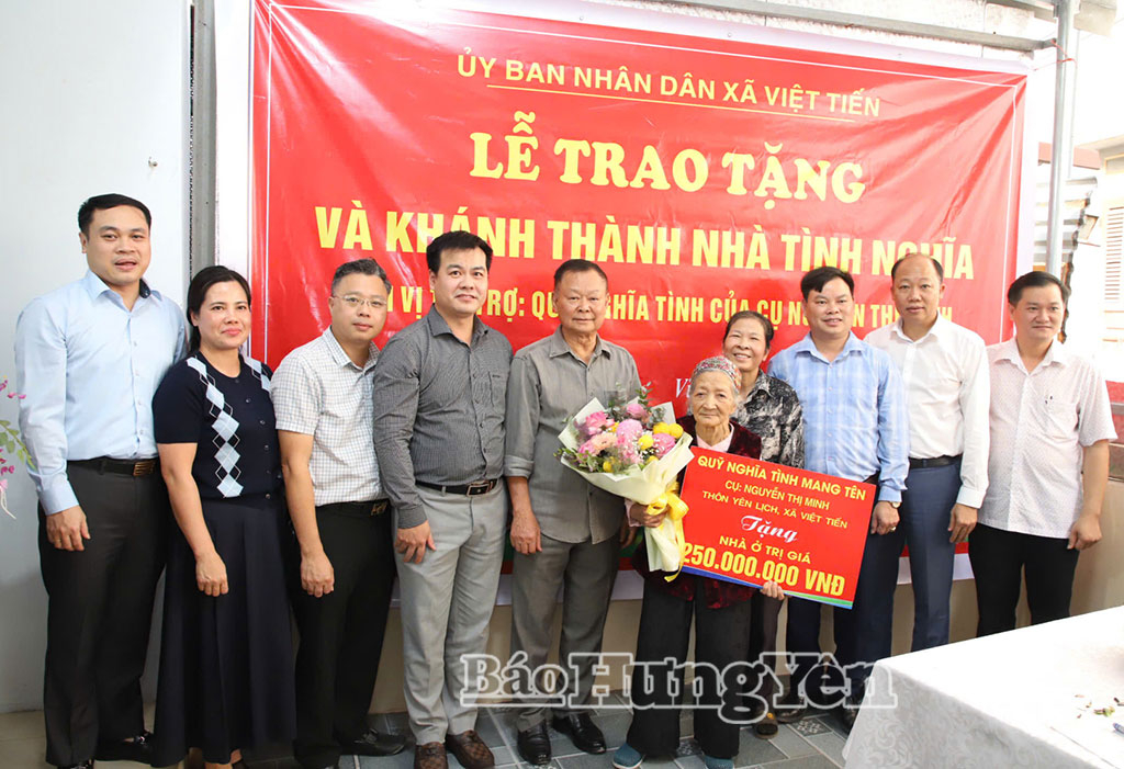 Xã Việt Tiến bàn giao nhà tình nghĩa tại thôn Vân Ngoại