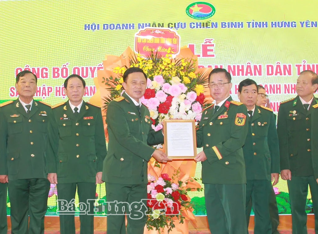 Công bố Quyết định sáp nhập, thành lập Hội Doanh nhân CCB tỉnh Hưng Yên