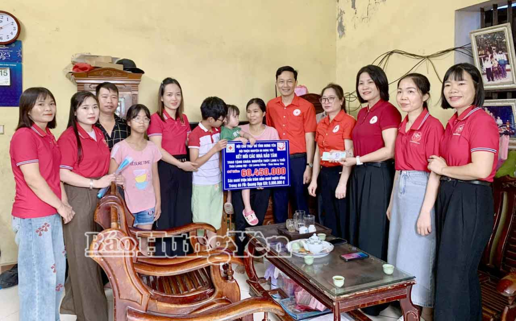 Trao hơn 60 triệu đồng hỗ trợ gia đình có hoàn cảnh khó khăn ở xã Lương Bằng