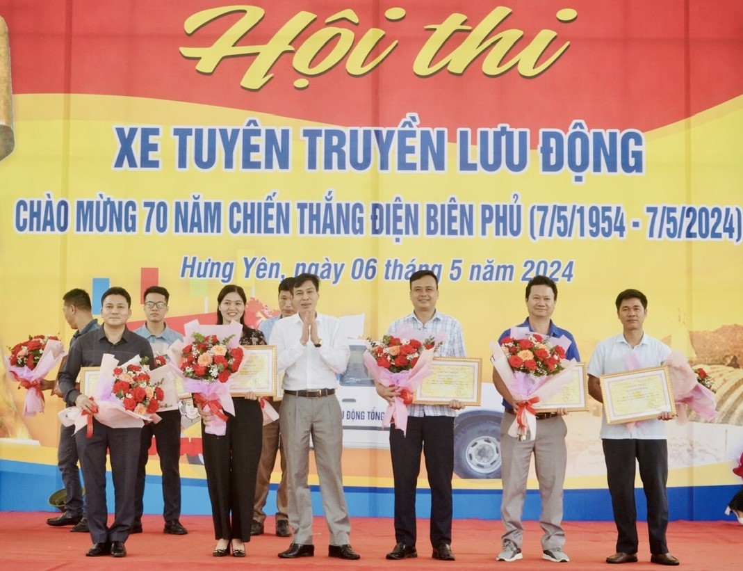 Thành phố Hưng Yên Đạt giải nhất Hội thi Xe tuyên truyền lưu động chào mừng 70 năm Chiến thắng Điện Biên Phủ (7/5/1954 - 7/5/2024)