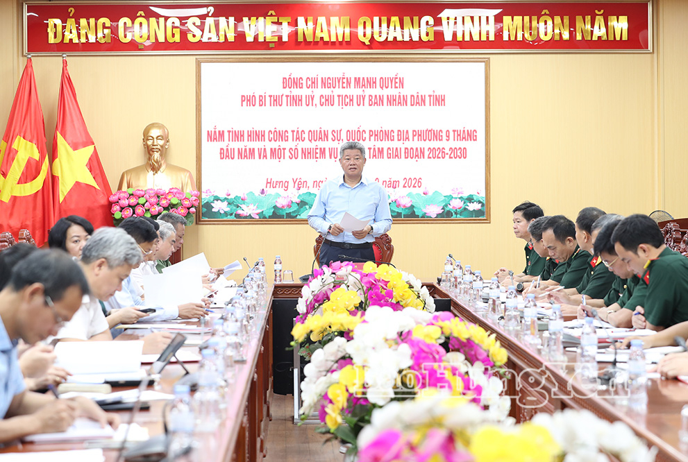 Đồng chí Nguyễn Mạnh Quyền, Phó Bí thư Tỉnh ủy, Chủ tịch UBND tỉnh làm việc với Bộ Chỉ huy Quân sự tỉnh