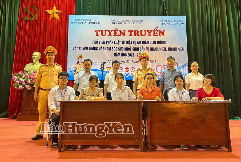 Tuyên truyền pháp luật về an toàn giao thông và phòng, chống ma túy