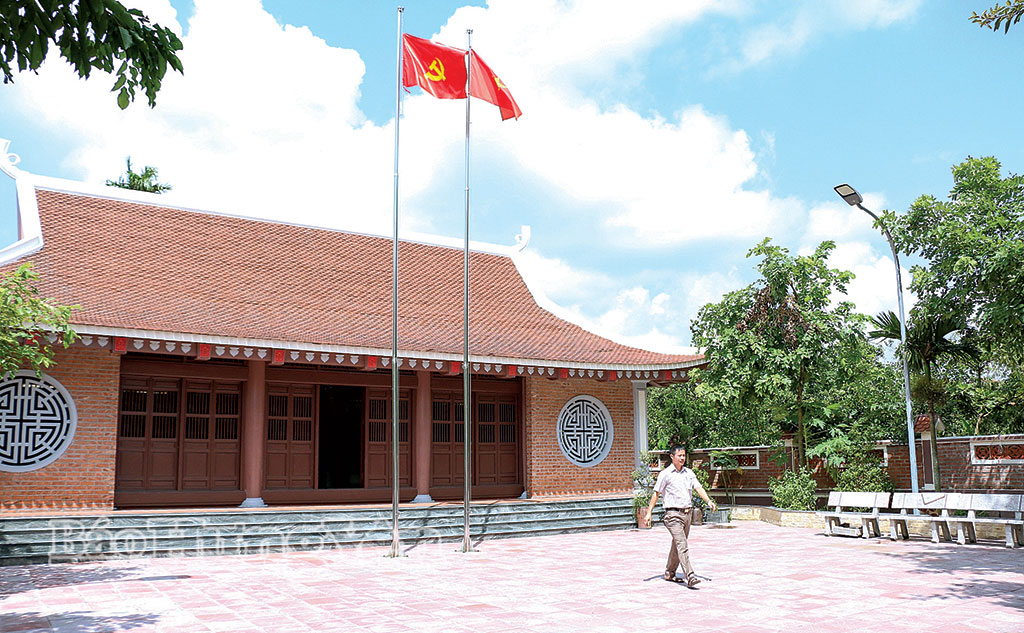 Sáng mãi ngọn lửa cách mạng