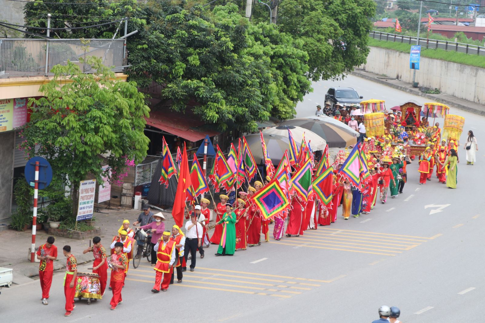 Lễ hội truyền thống Đình Hiến