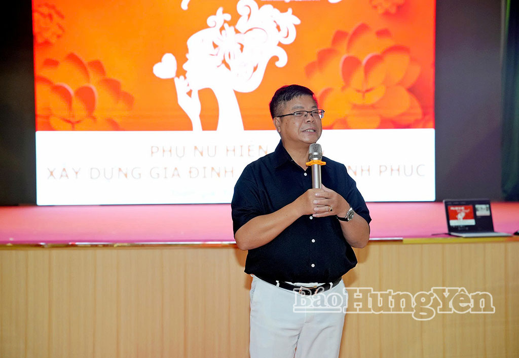 Xã Hồng Quang: 250 cán bộ, hội viên phụ nữ tham dự buổi nói chuyện chuyên đề “Phụ nữ hiện đại - cân bằng và vươn xa”