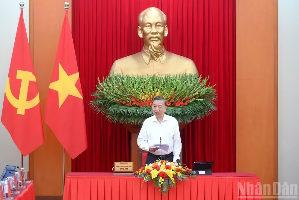 Tháo gỡ “điểm nghẽn”, xây dựng năng lực nghiên cứu, dự báo, tham mưu chiến lược đủ mạnh