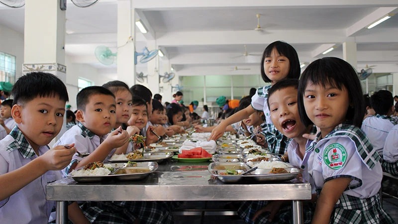 Cần ưu tiên hơn nữa cho dinh dưỡng học đường