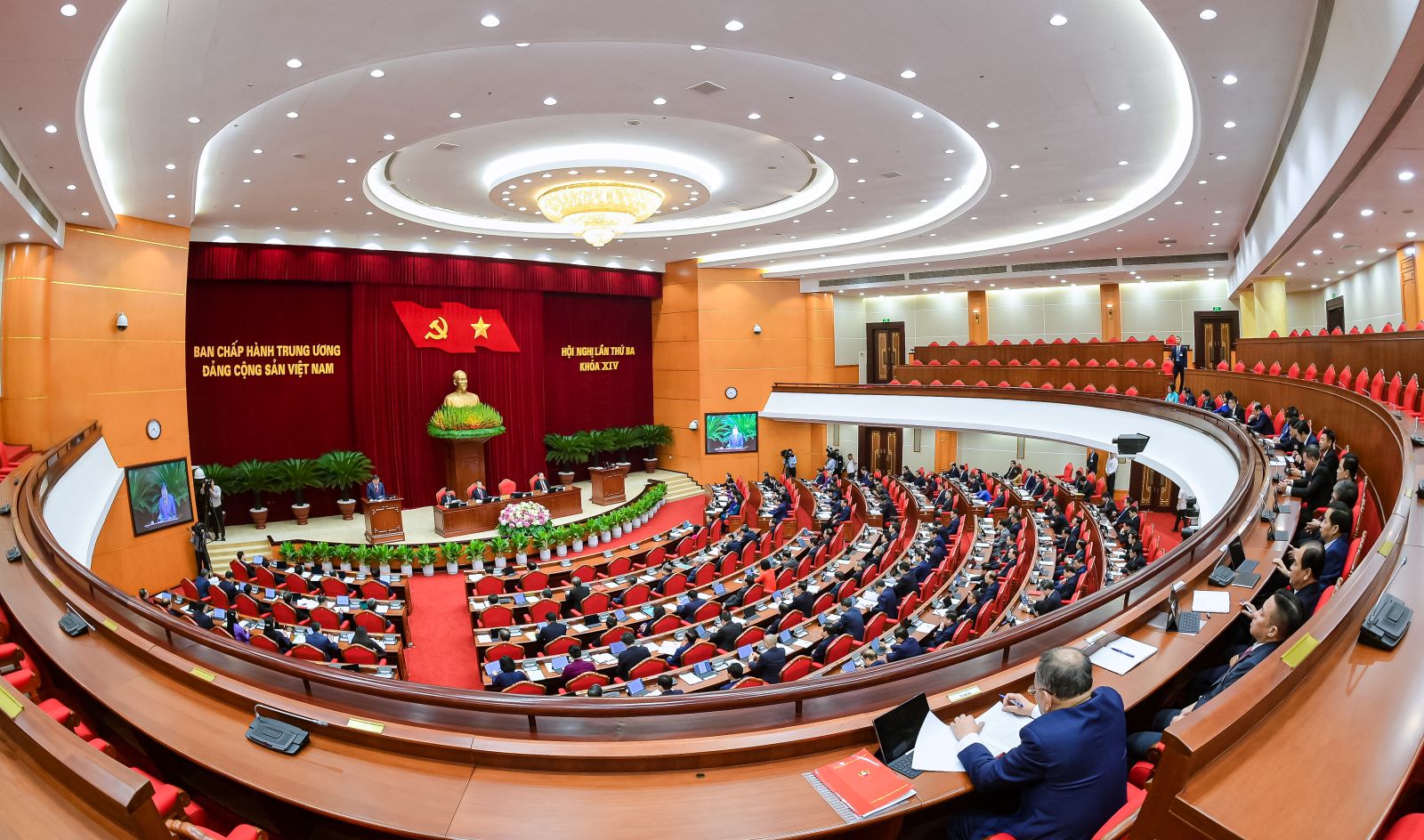 🔴TRỰC TIẾP: Hội nghị toàn quốc quán triệt và triển khai thực hiện Nghị quyết Hội nghị Trung ương 3