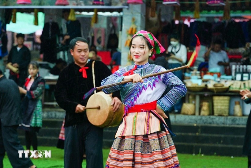 Rộn ràng 