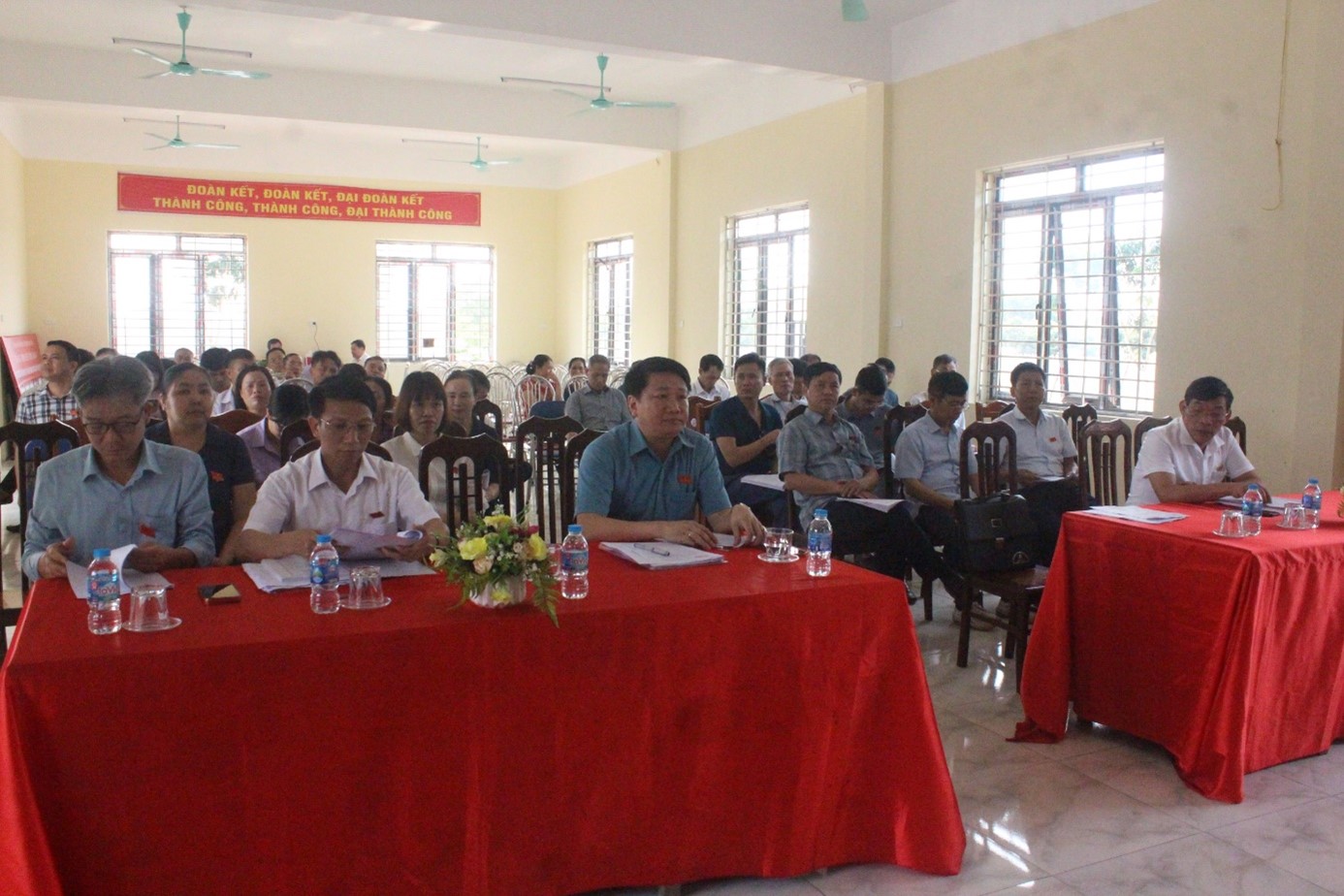 HĐND XÃ PHƯƠNG NAM TỔ CHỨC KÌ HỌP THỨ TƯ KHÓA I, NHIỆM KÌ 2021 - 2026